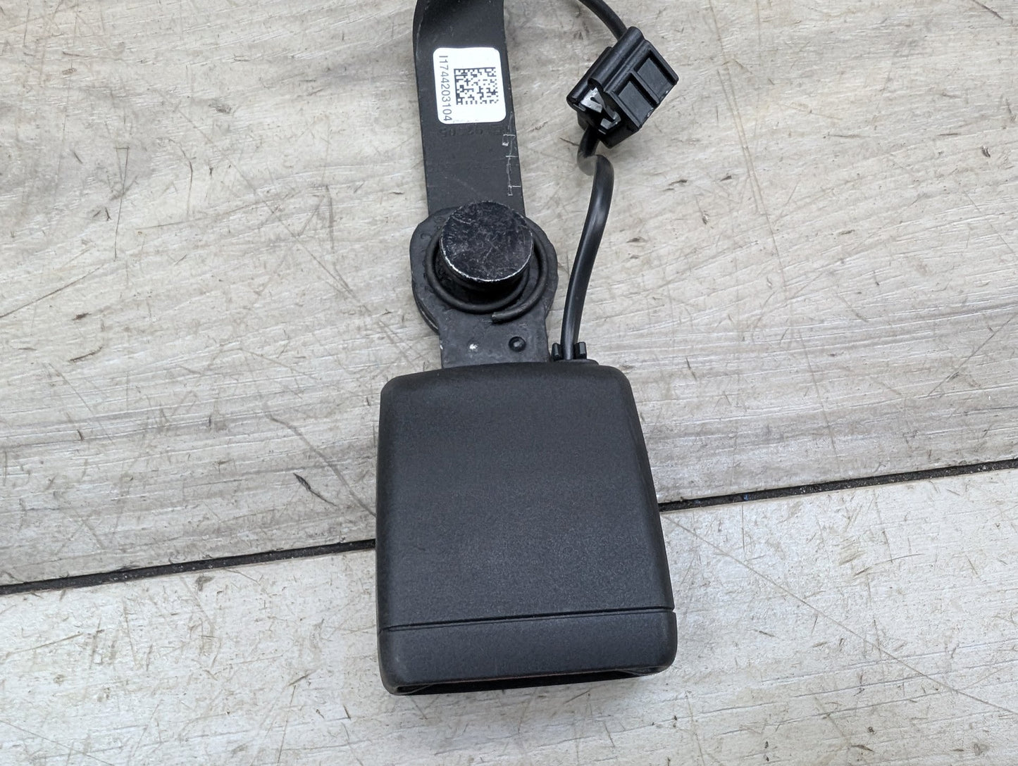 2021-2026 BMW 430i G22 Rear Left Driver Seatbelt Seat Belt Buckle 7442031