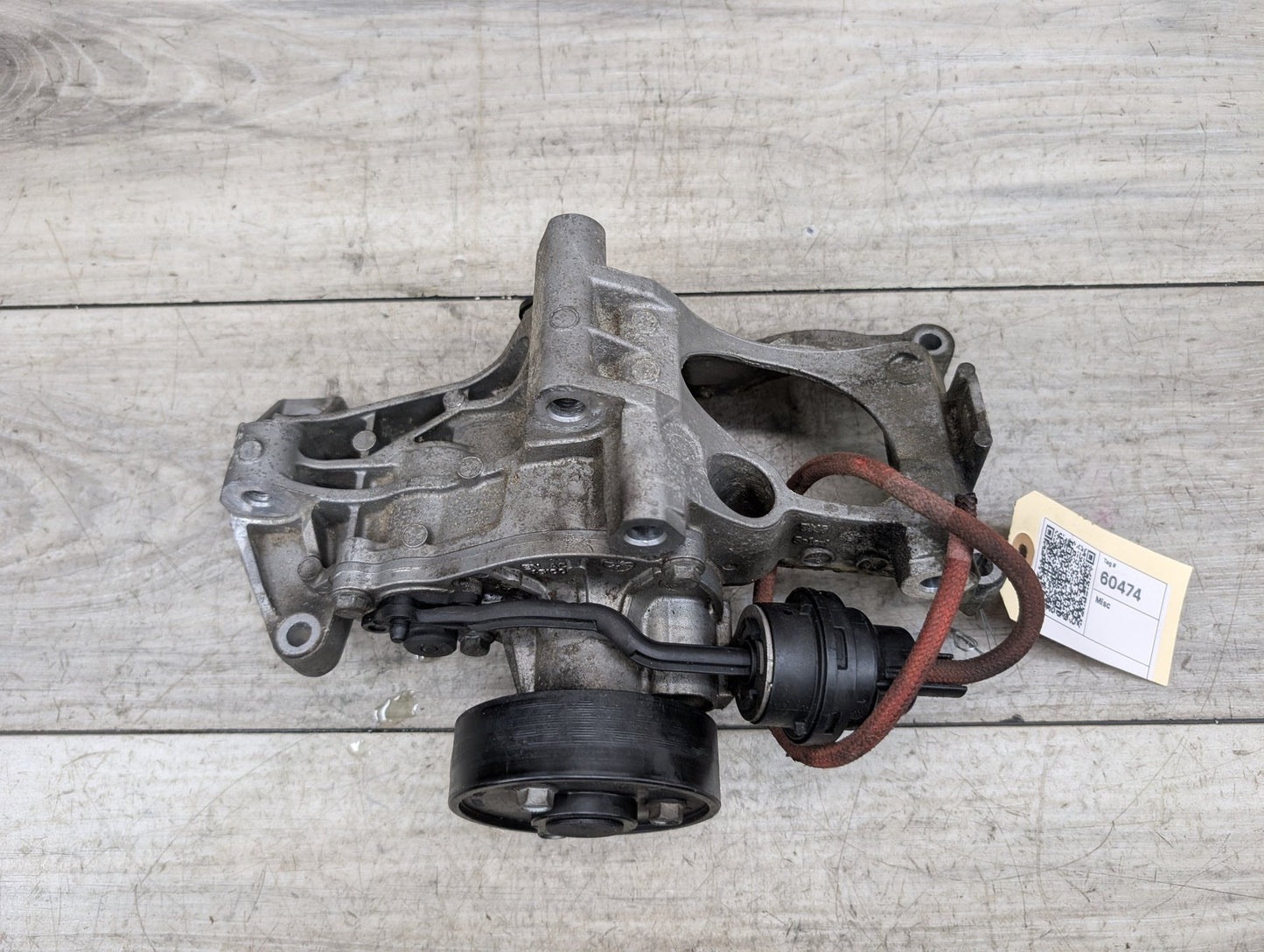 OEM BMW F22 F23 F30 G01 G02 230 330 X3 Engine B46 B48 Coolant Pump With Support