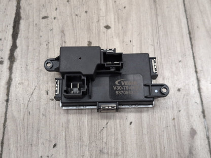 2012 Mercedes-Benz E550 W212 HVAC AC Blower Motor Resistor Fan A2128702110