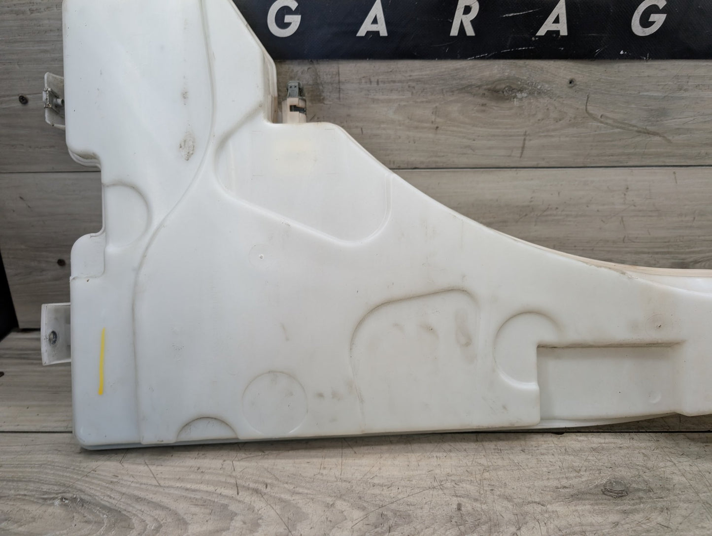 2007 - 2013 BMW X5 E70 Windshield Reservoir Tank Assembly 7161476 N62B48B