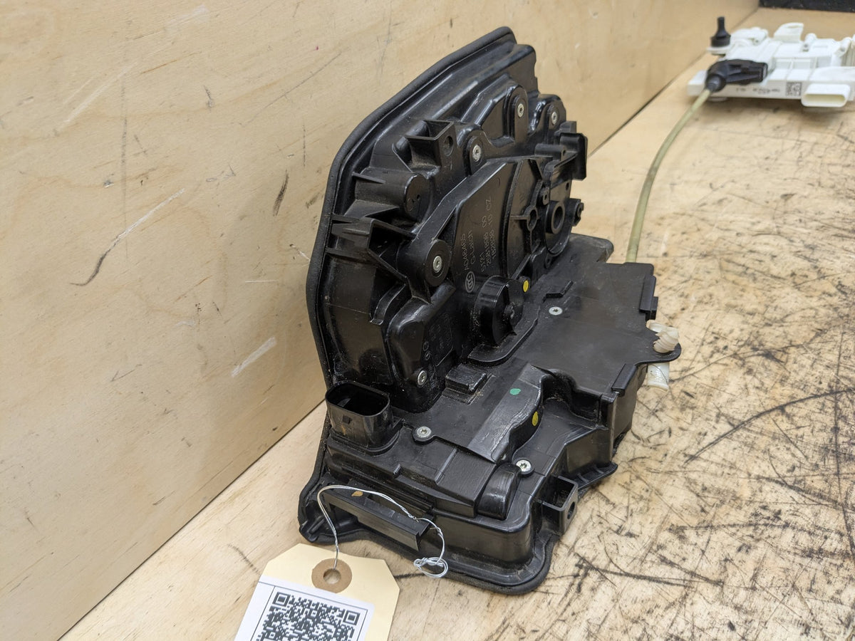 2016-2019 BMW 740Li G12 Rear Right Door Latch Lock Actuator 2581898 OEM