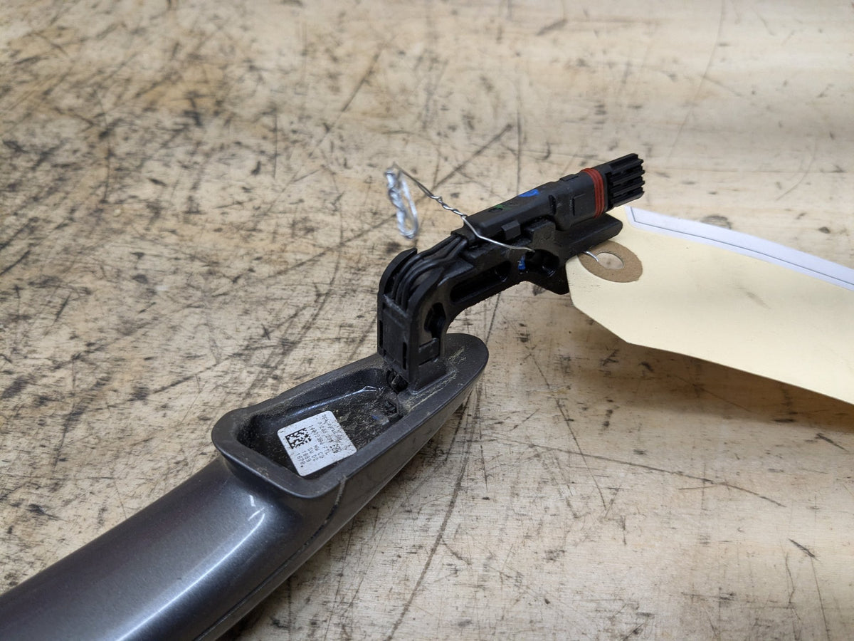 2008-2013 BMW 135i E88 Front Left Driver Door Handle w/ Comfort Access OEM