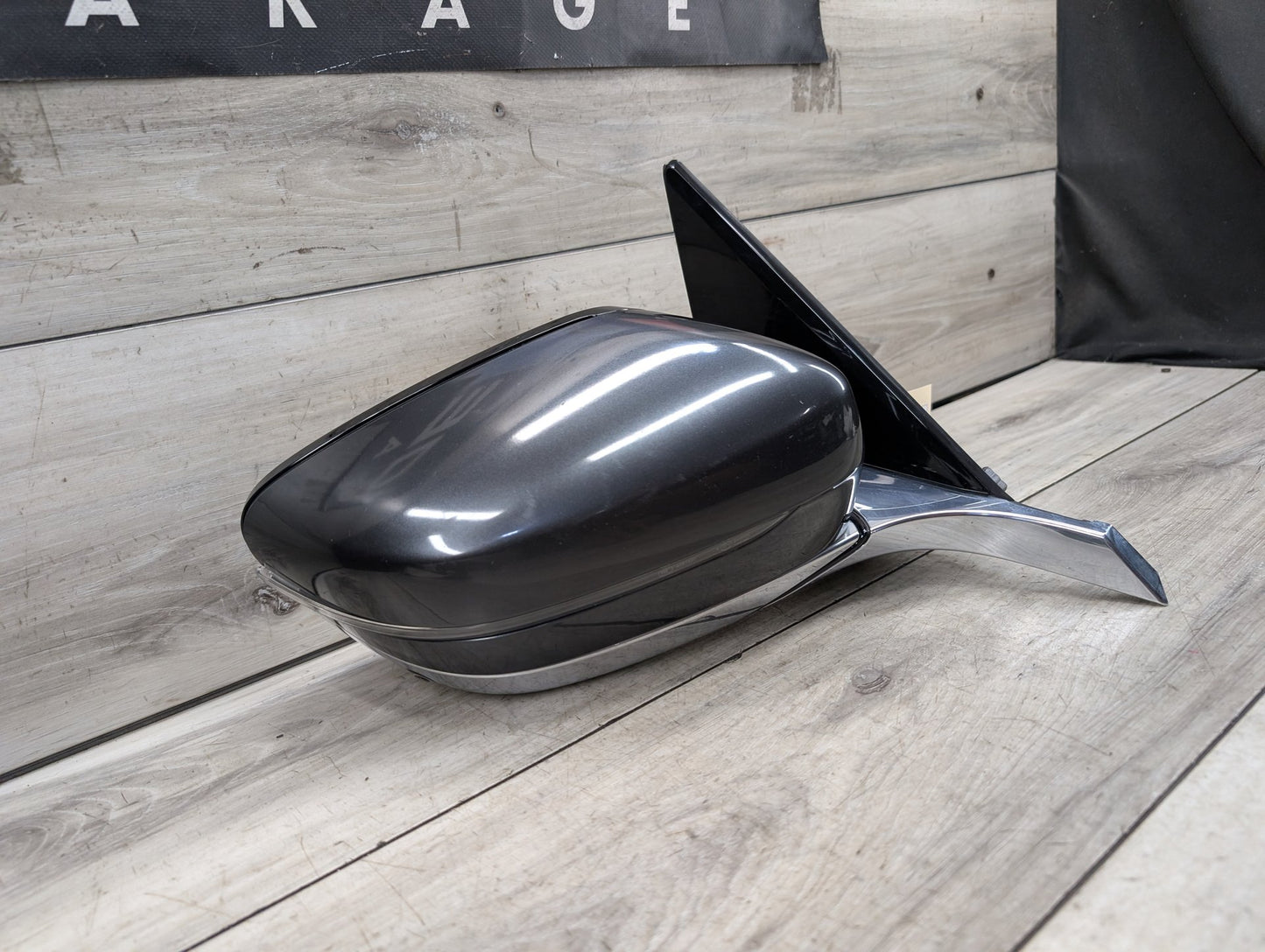 2016-2022 BMW 750Li G12 Front Right Passenger Side Mirror Assembly 7437154