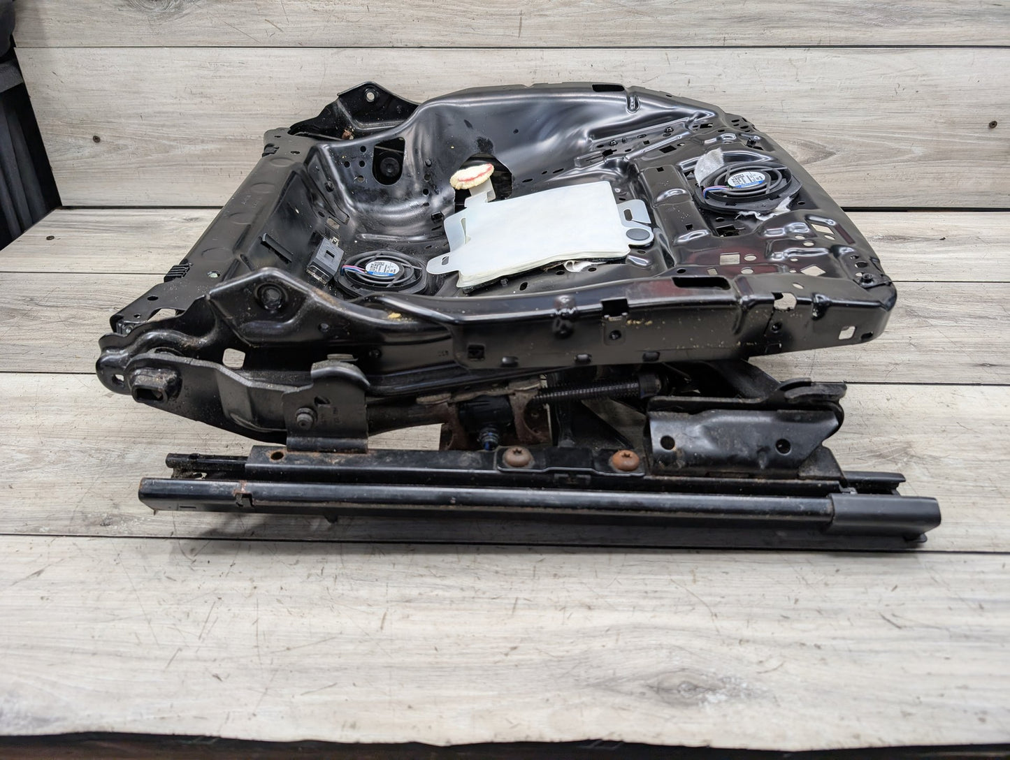 2008 - 2017 Audi S5 8T Front Right Passenger Seat Lower Track Frame Assembly 8T0881106