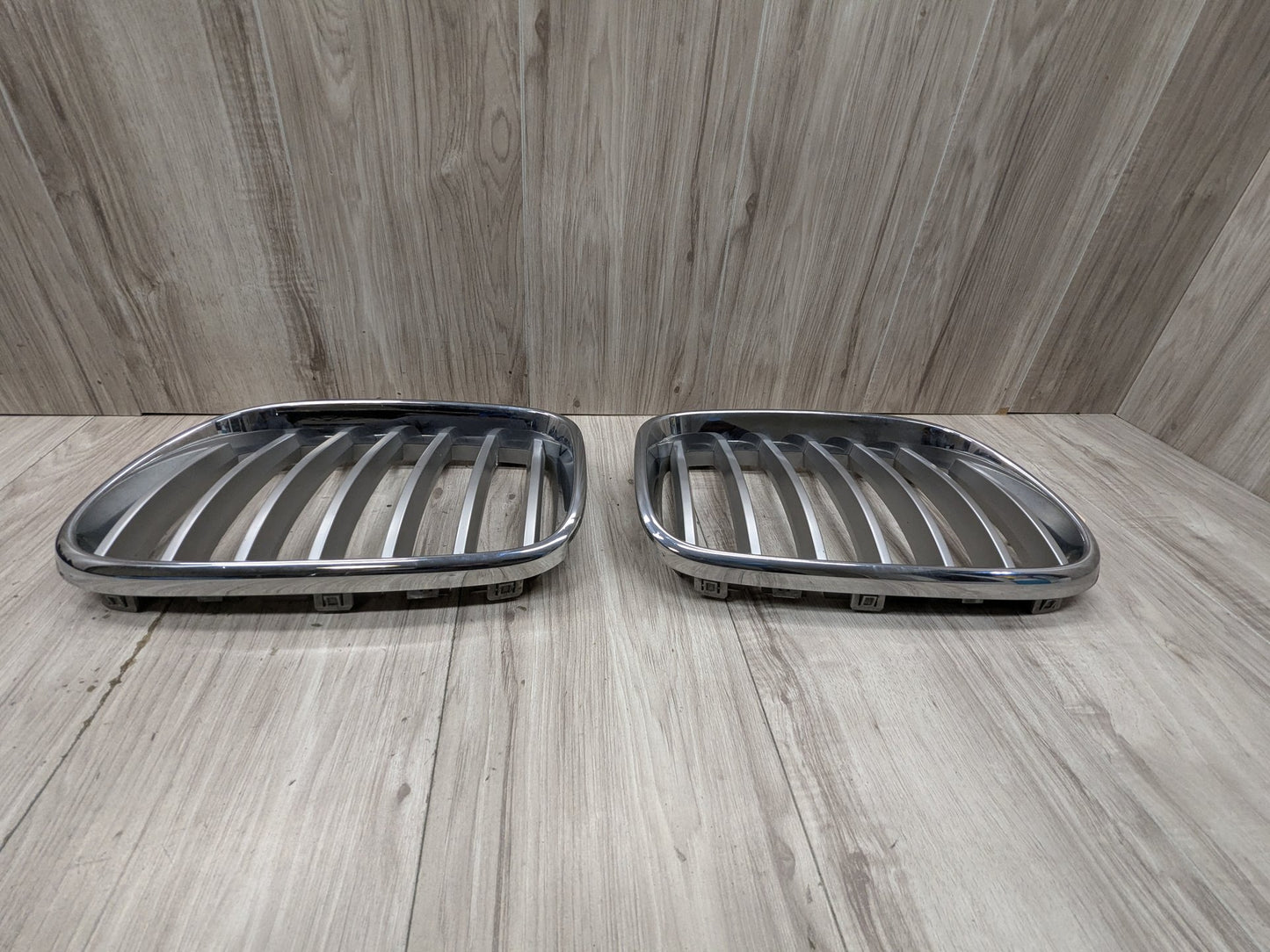 2011 - 2017 BMW X3 F25 Front Left Right Upper Bumper Cover Kidney Grilles SET 7210725 N20B20O0