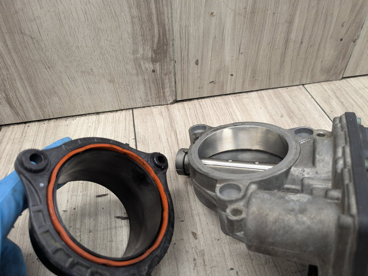 OEM BMW F39 F44 F48 F90 G05 G12 750 G30 M550 M8 Engine B46 N63 S63 Throttle Body