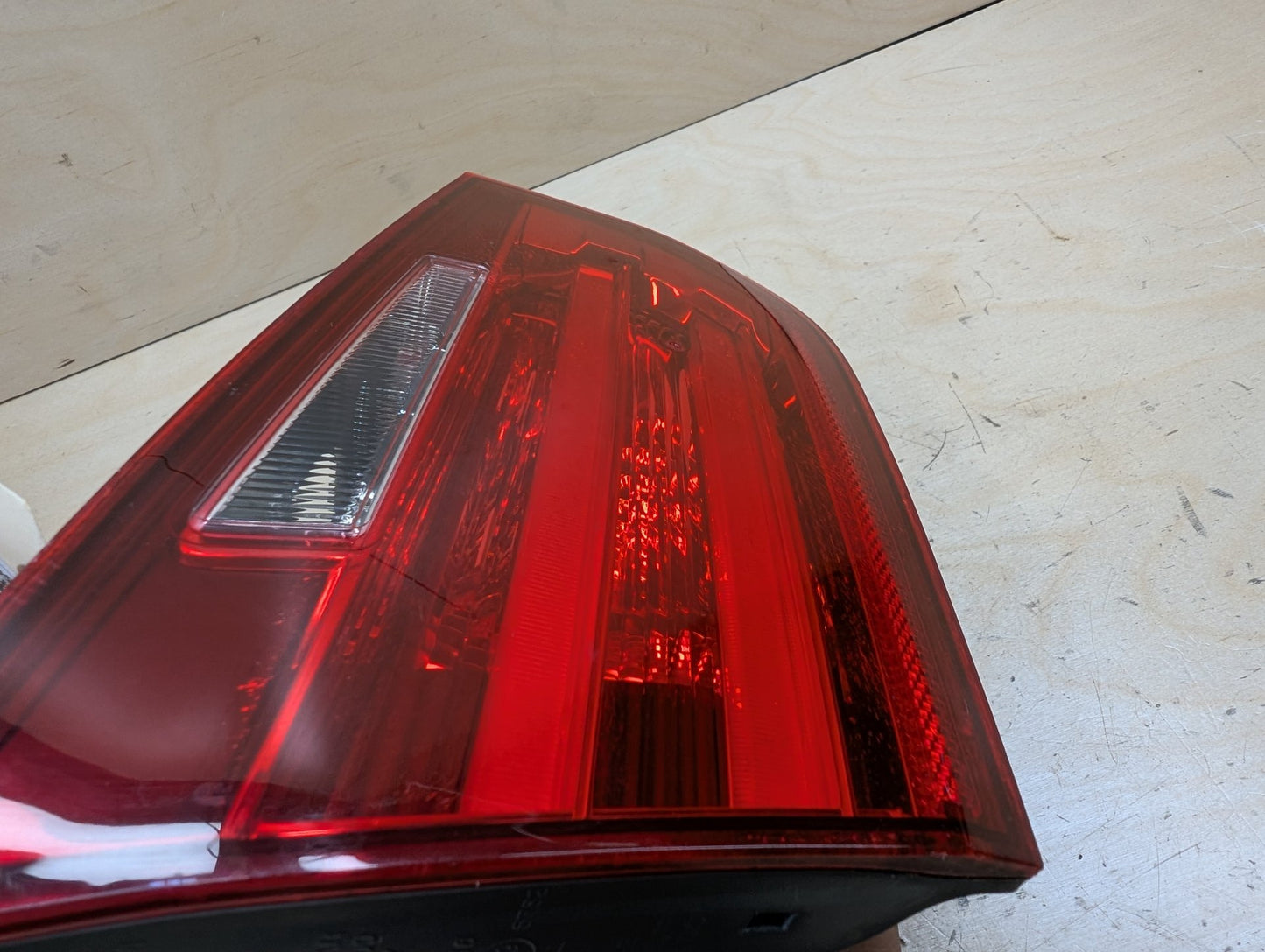 12-15 OEM BMW F30 F31 F80 328 335 M3 Rear Left Driver Side Inner Tail Light Lamp