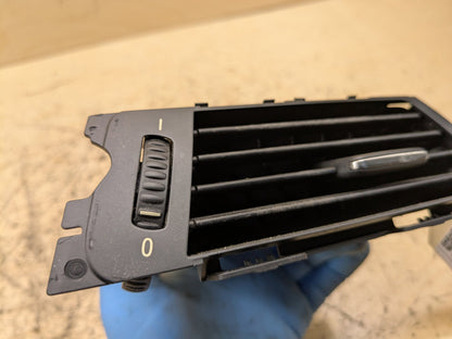 06-13 OEM BMW E90 E92 E93 335 328 M3 Left Driver Side Dashboard Air Vent