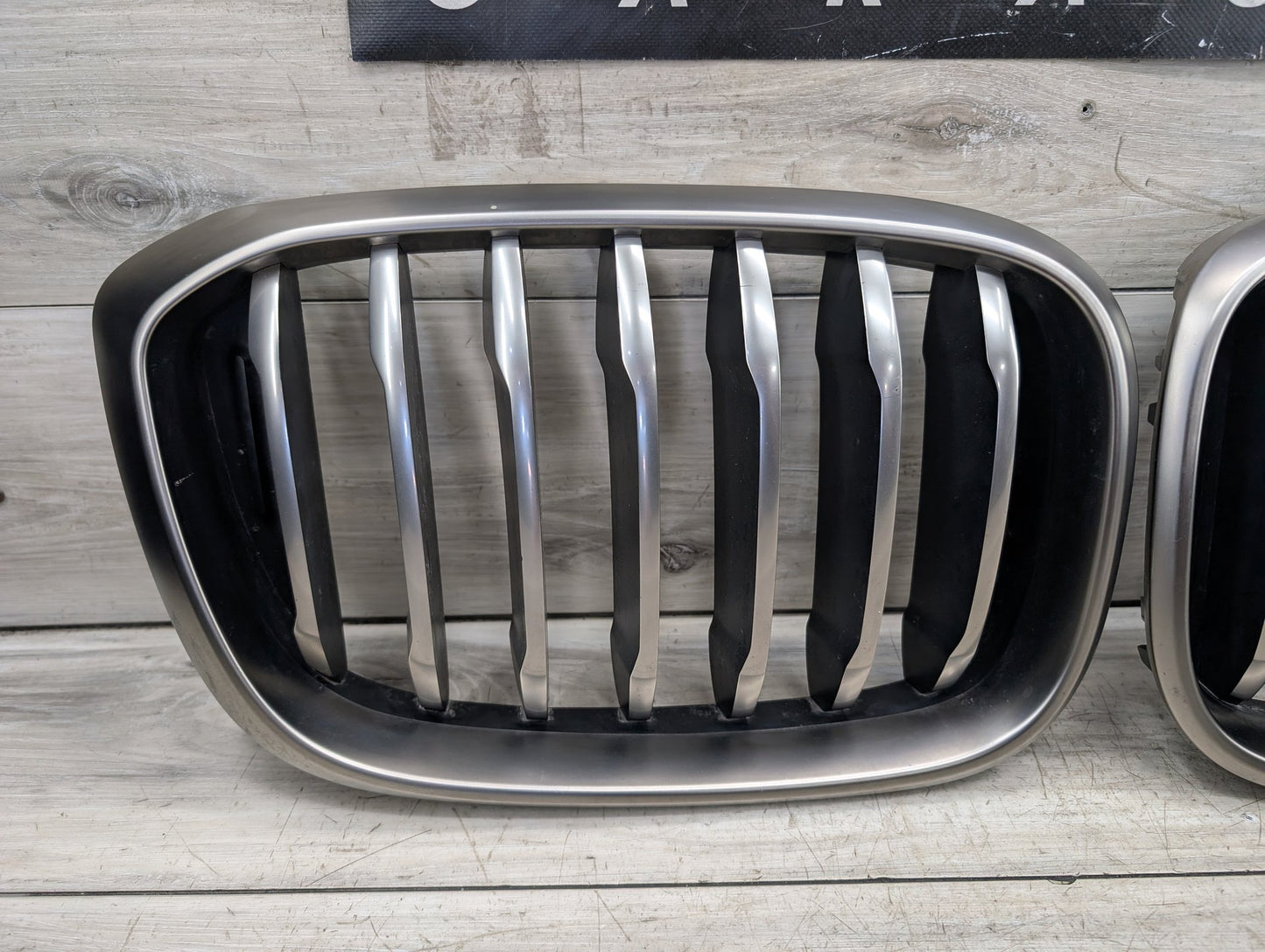 2018 - 2024 BMW X3 G01 Front Left Right Upper Bumper Cover Kidney Grilles SET 7464921 B58B30O1