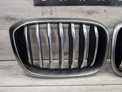 2018 - 2024 BMW X3 G01 Front Left Right Upper Bumper Cover Kidney Grilles SET 7464921 B58B30O1
