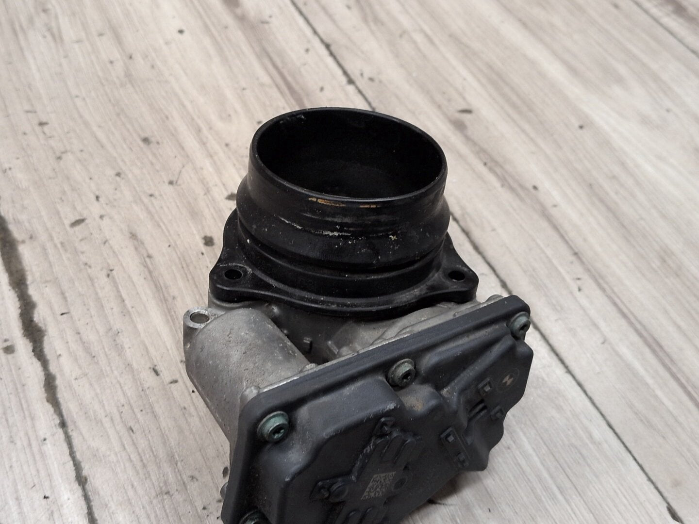 OEM BMW F39 F44 F48 F90 G05 G12 750 G30 M550 M8 Engine B46 N63 S63 Throttle Body