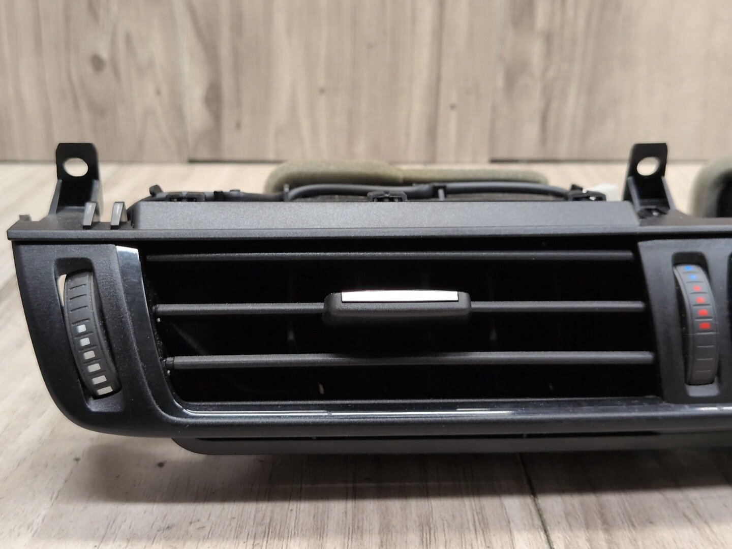 2014 - 2018 BMW X5 F85 Dashboard Dash Board Middle Center Air Vent 9252648 S63B44T2