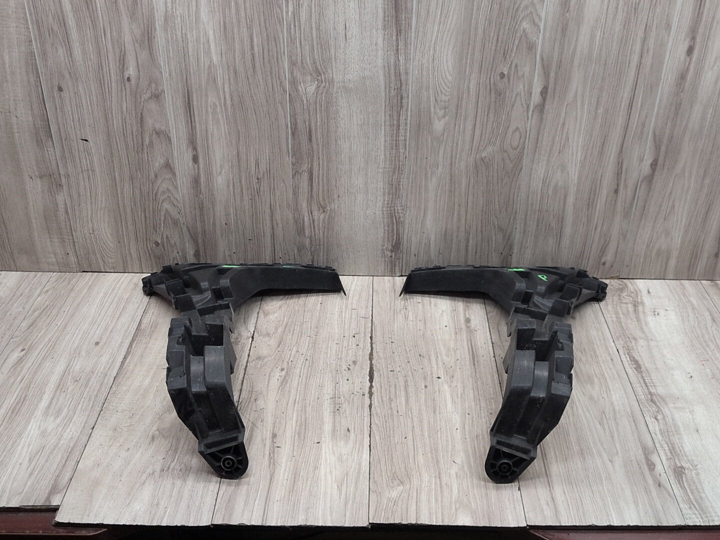 2015-2018 Audi Q3 Rear Left Right Bumper Support Mount Brackets SET 8U0807453B