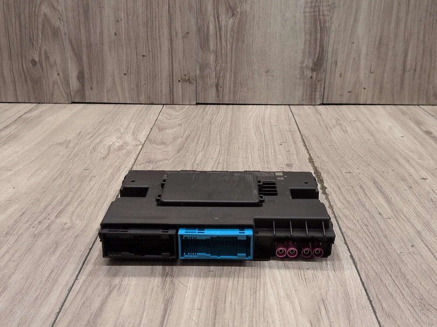 2018-2023 Audi S4 B9 Gateway Module 8W8907468F