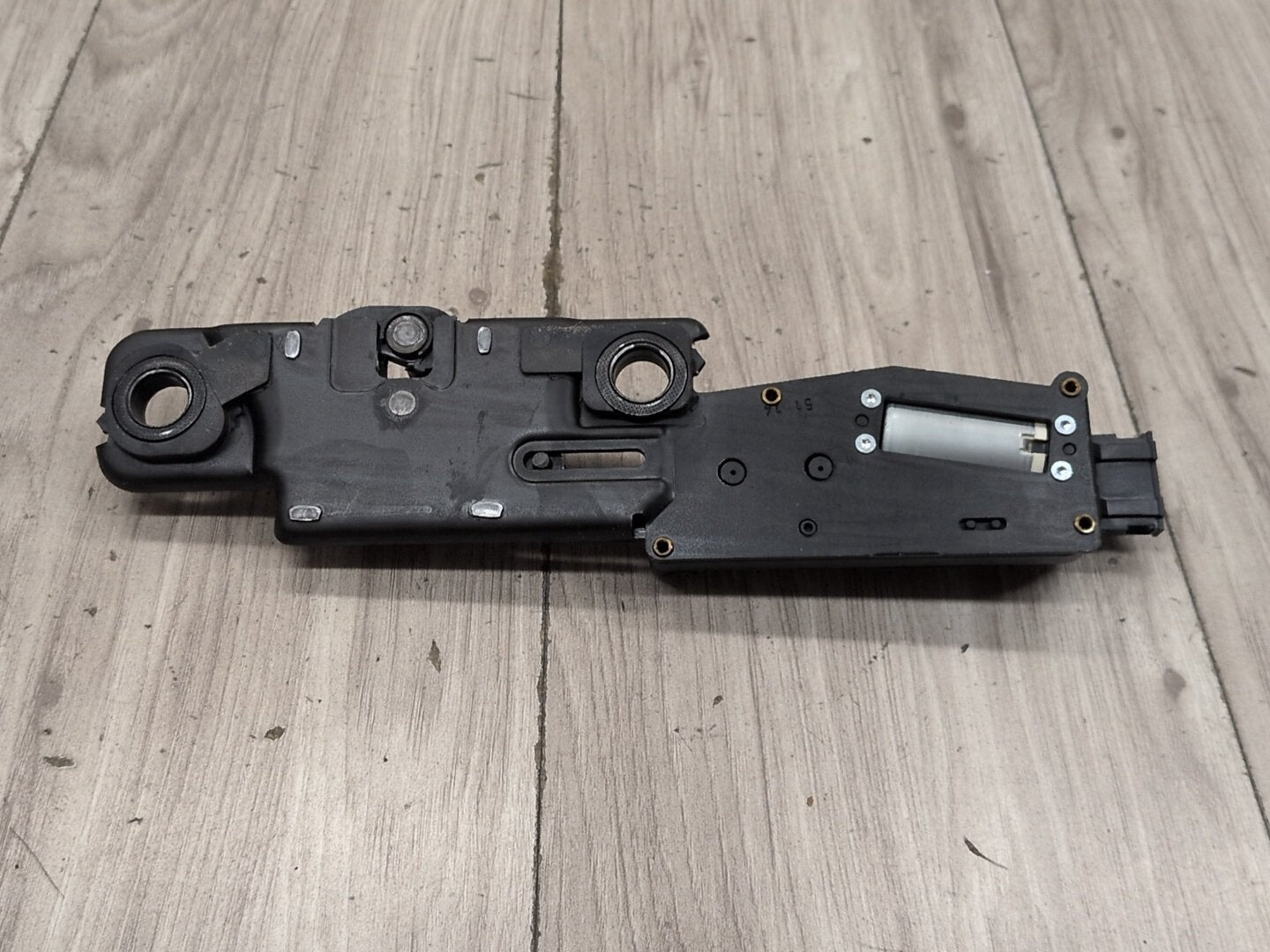 2015-2018 Audi Q3 8U Lower Liftgate Tailgate Lock Latch Actuator 4F9827383H