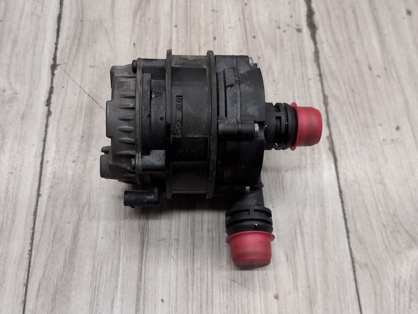 OEM BMW G01 G05 G20 G22 G26 Engine B46 B58 Auxiliary Electric Water Pump Cooling