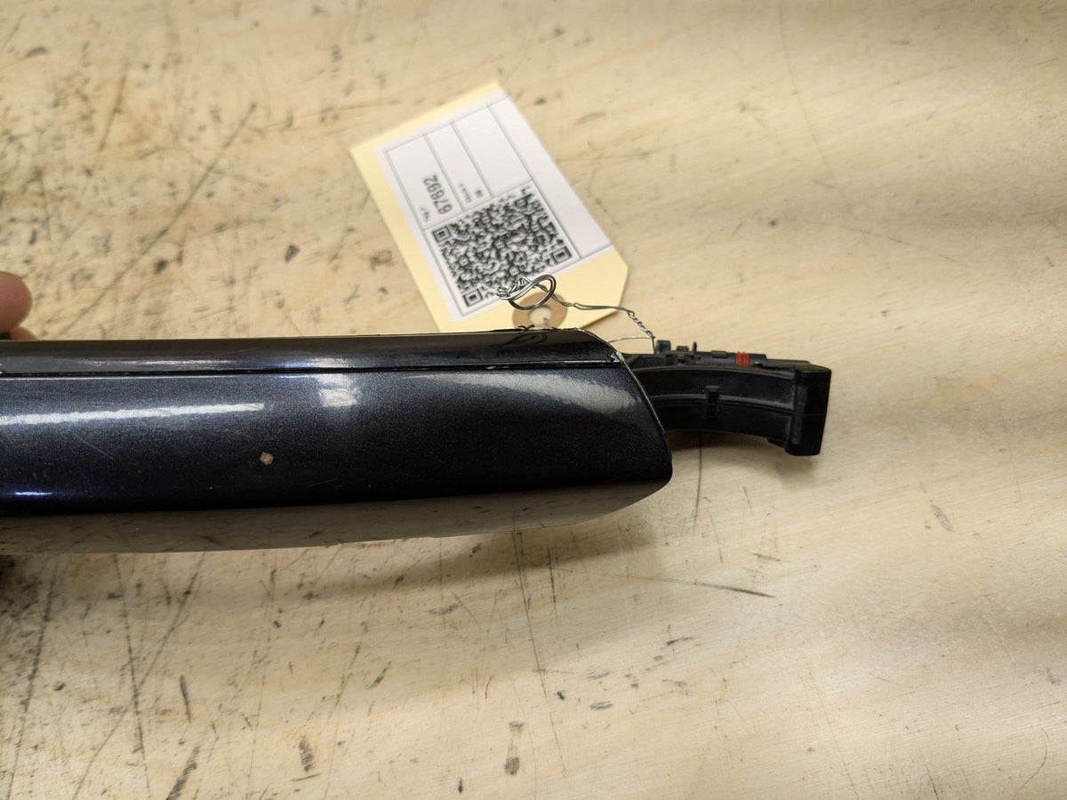 2016-2019 BMW 750i G12 Front or Rear Right Passenger Exterior Door Handle w/ Comfort Access 7411038 OEM
