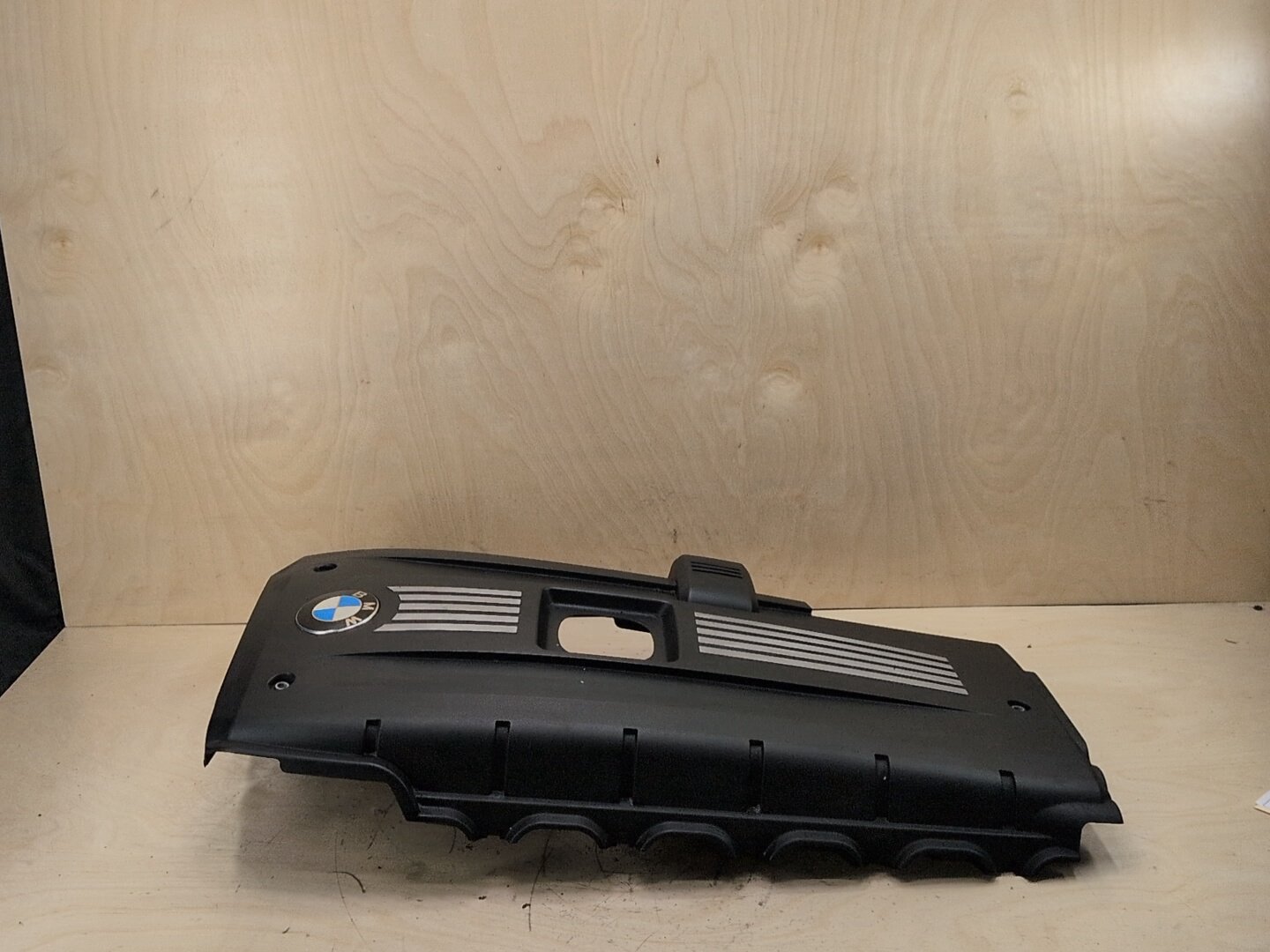2006-2011 BMW E90 328i N52B30 Engine Cover 7575032