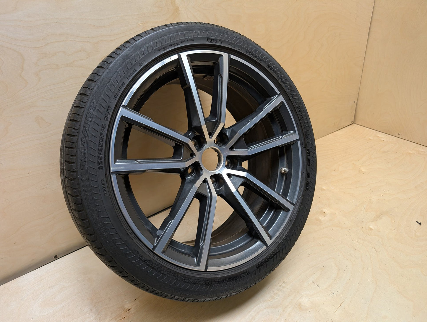 OEM BMW G20 G22 G23 G42 330 M340 FRONT Rim Wheel 18x7.5 ET25 V-spoke Style 780