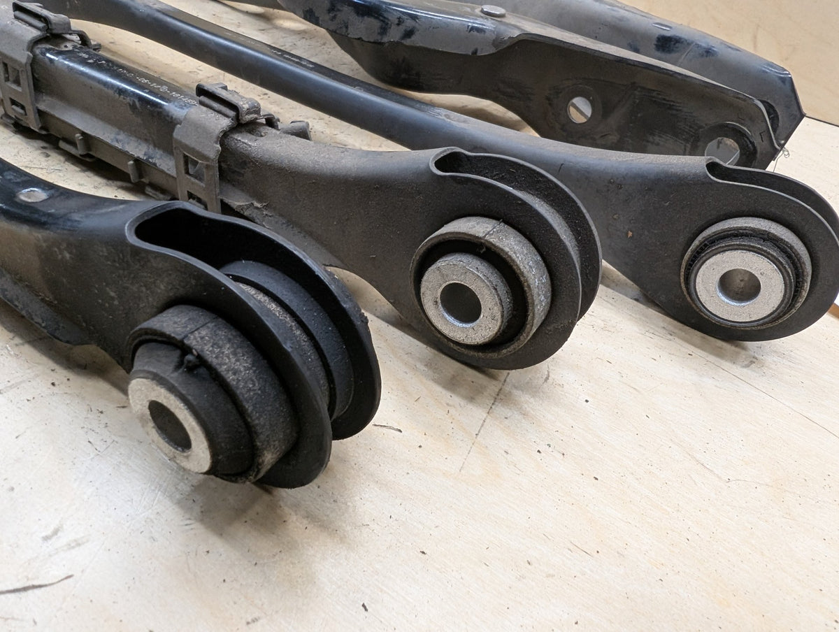 2012-2018 BMW 328i F30 Rear Left Driver Control Arms SET 6792540