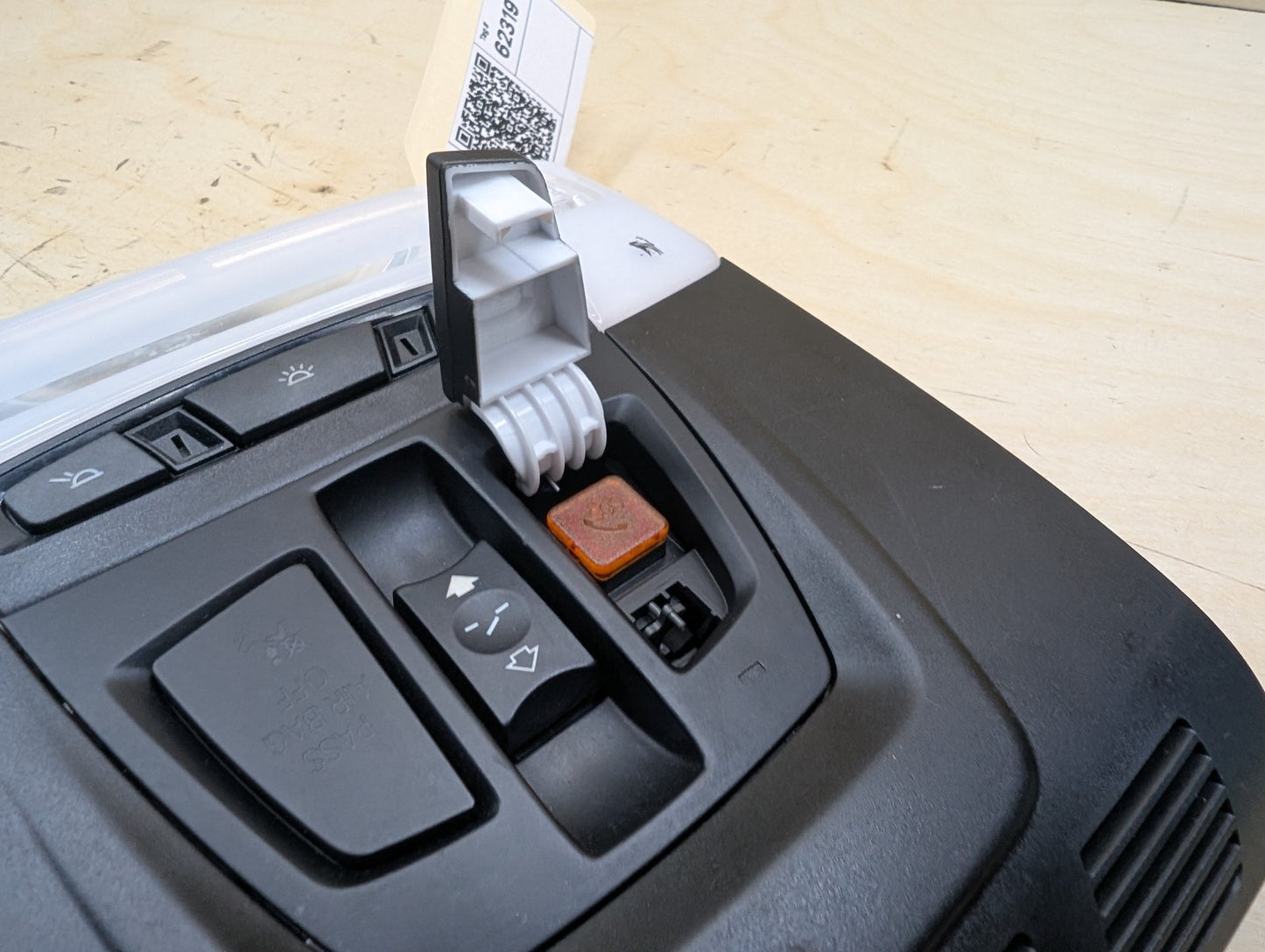 OEM BMW F22 F30 F32 F36 F80 F82 Headliner Roof Console Dome Light SOS Switch