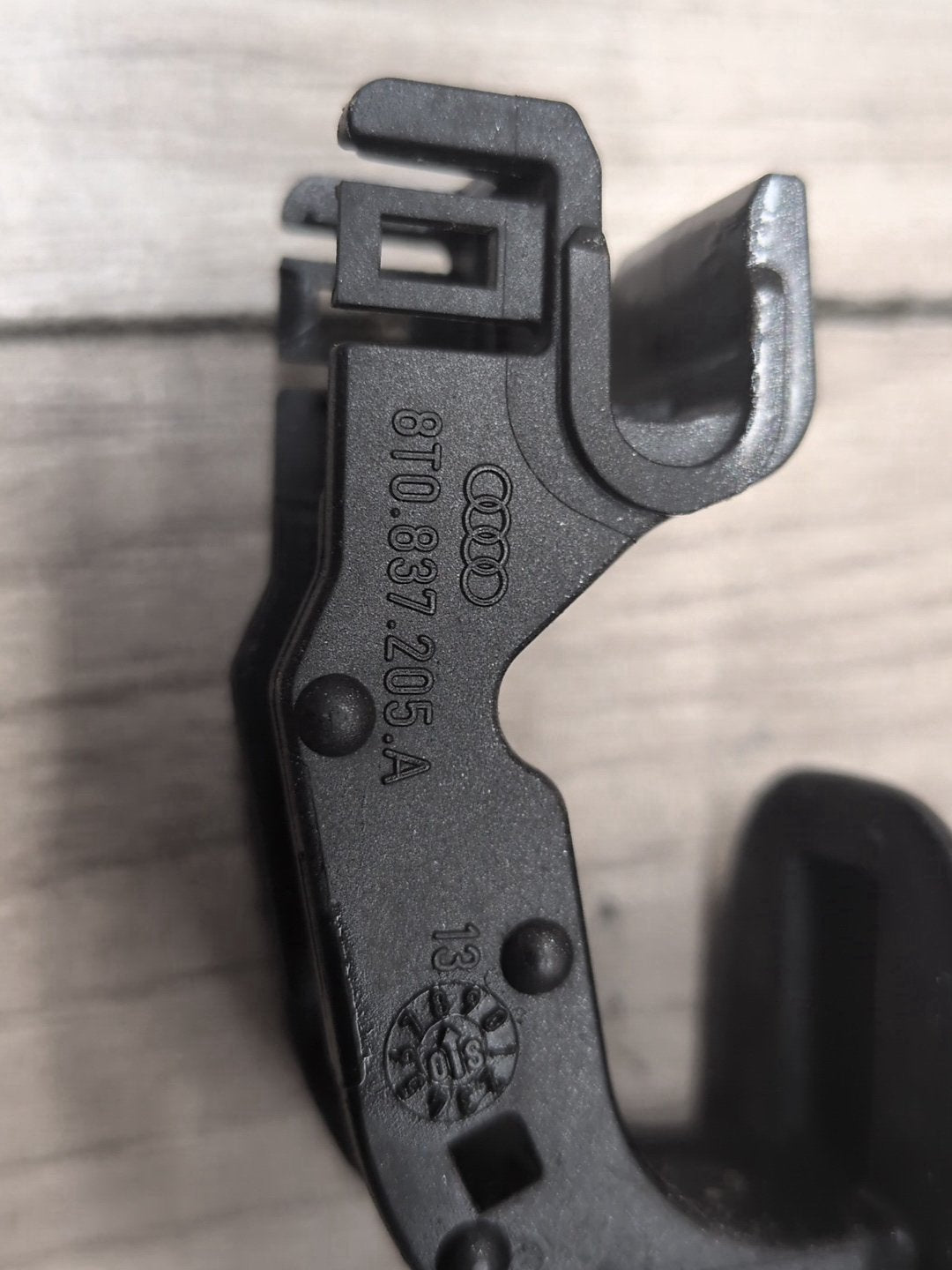 2015-2018 Audi Q3 8U Front or Rear Right Passenger Exterior Door Handle 8T0837205A