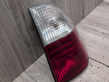 2004-2010 BMW X3 E83 Rear Right Passenger Outer Tail Light 7162212