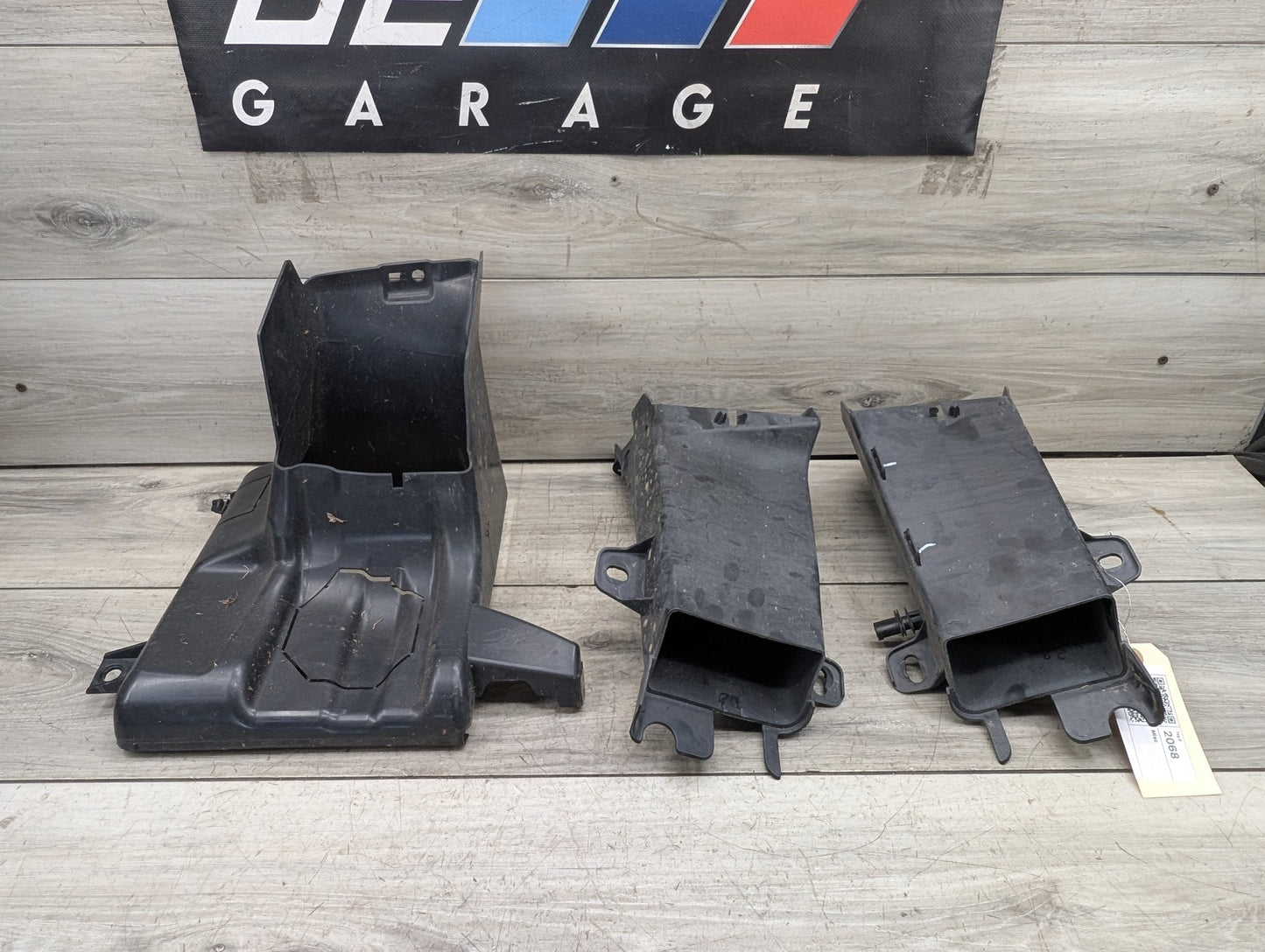 2011 - 2016 BMW 528i F10 Left Right Brake Air Ducts SET 7331786 N20B20O0