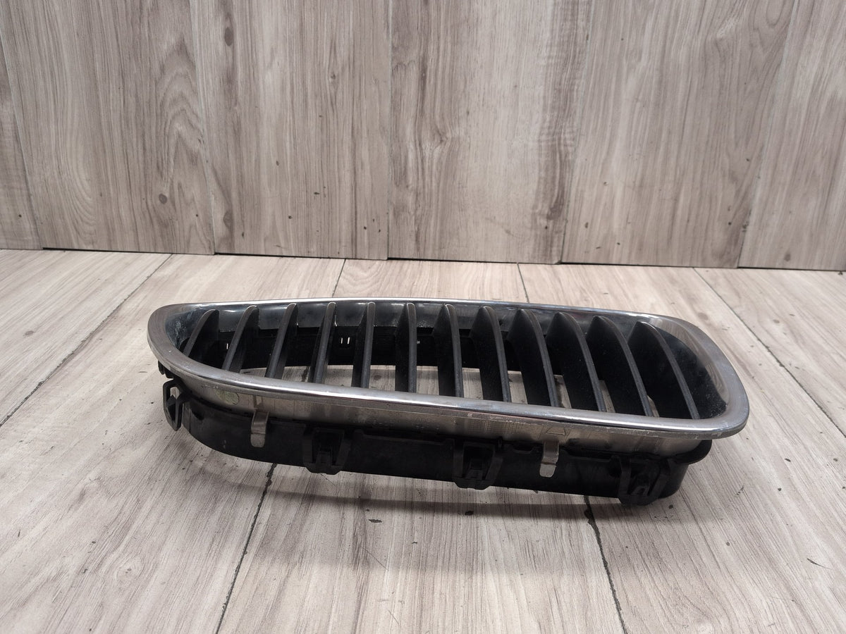 2011-2016 BMW M5 F10 Front Right Passenger Upper Bumper Cover Kidney Grille OEM