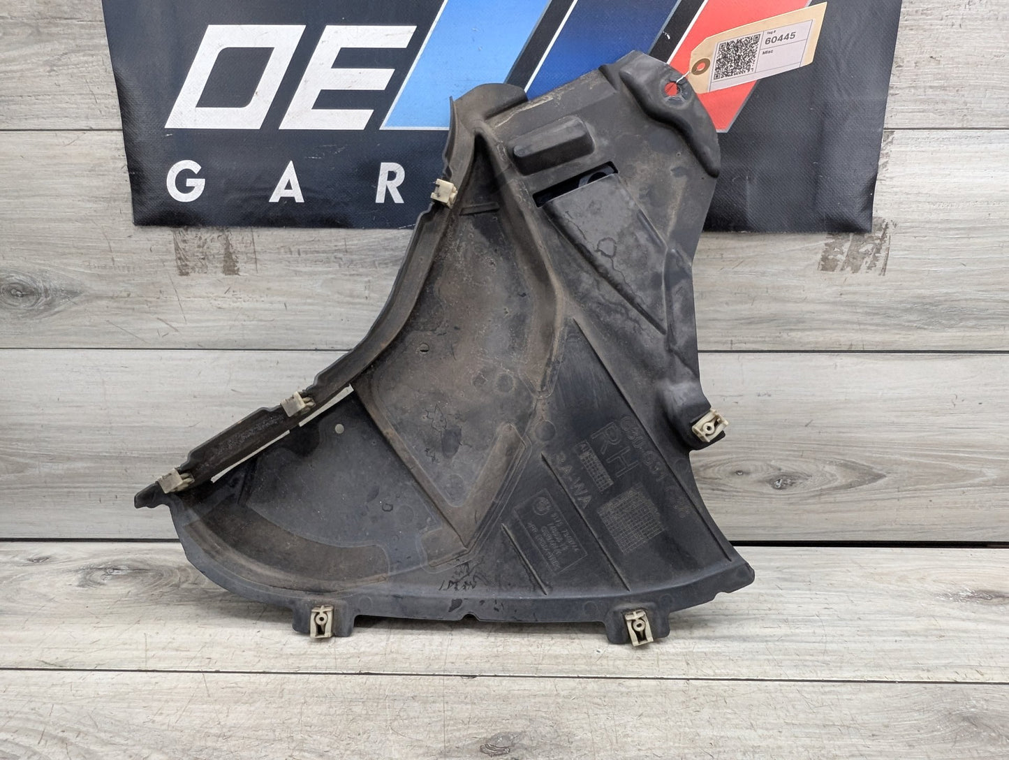 17-20 BMW 530i 540i Front Passenger Right Inner Fender Liner Underbody Cover