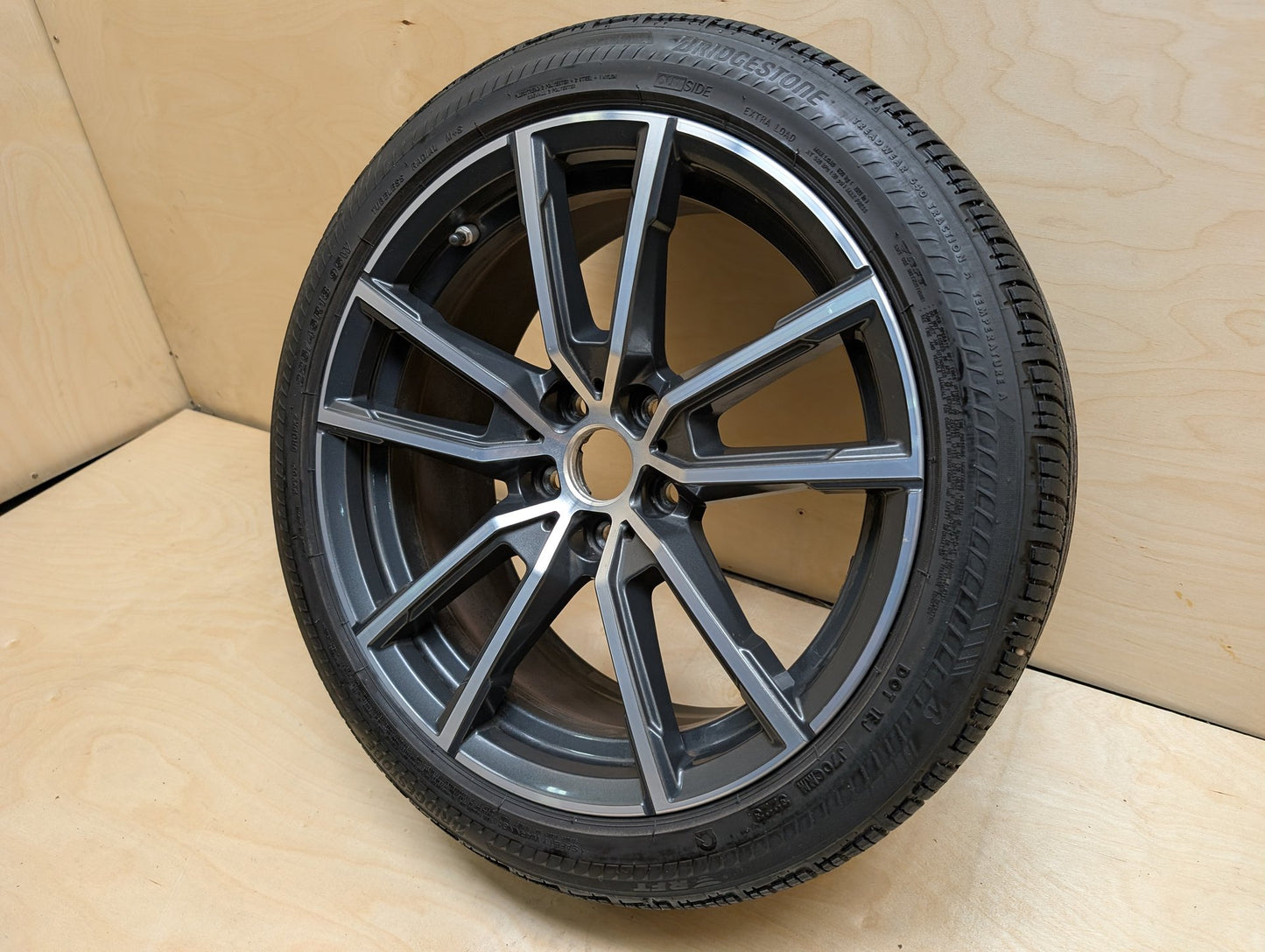 OEM BMW G20 G22 G23 G42 330 M340 FRONT Rim Wheel 18x7.5 ET25 V-spoke Style 780