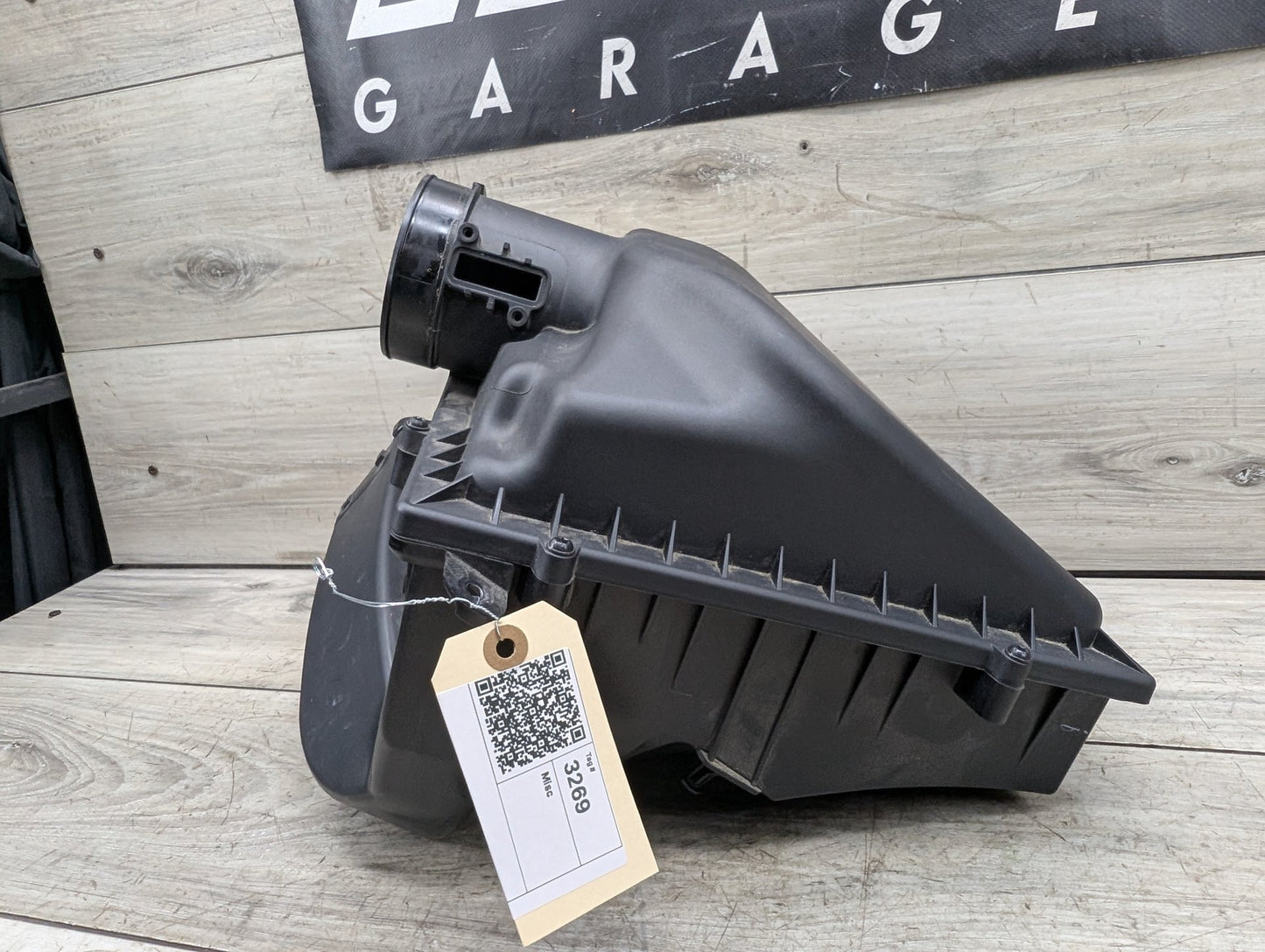 OEM BMW G05 G12 G30 540 740 Air Box Filter Cleaner Intake Resonator Muffler B58