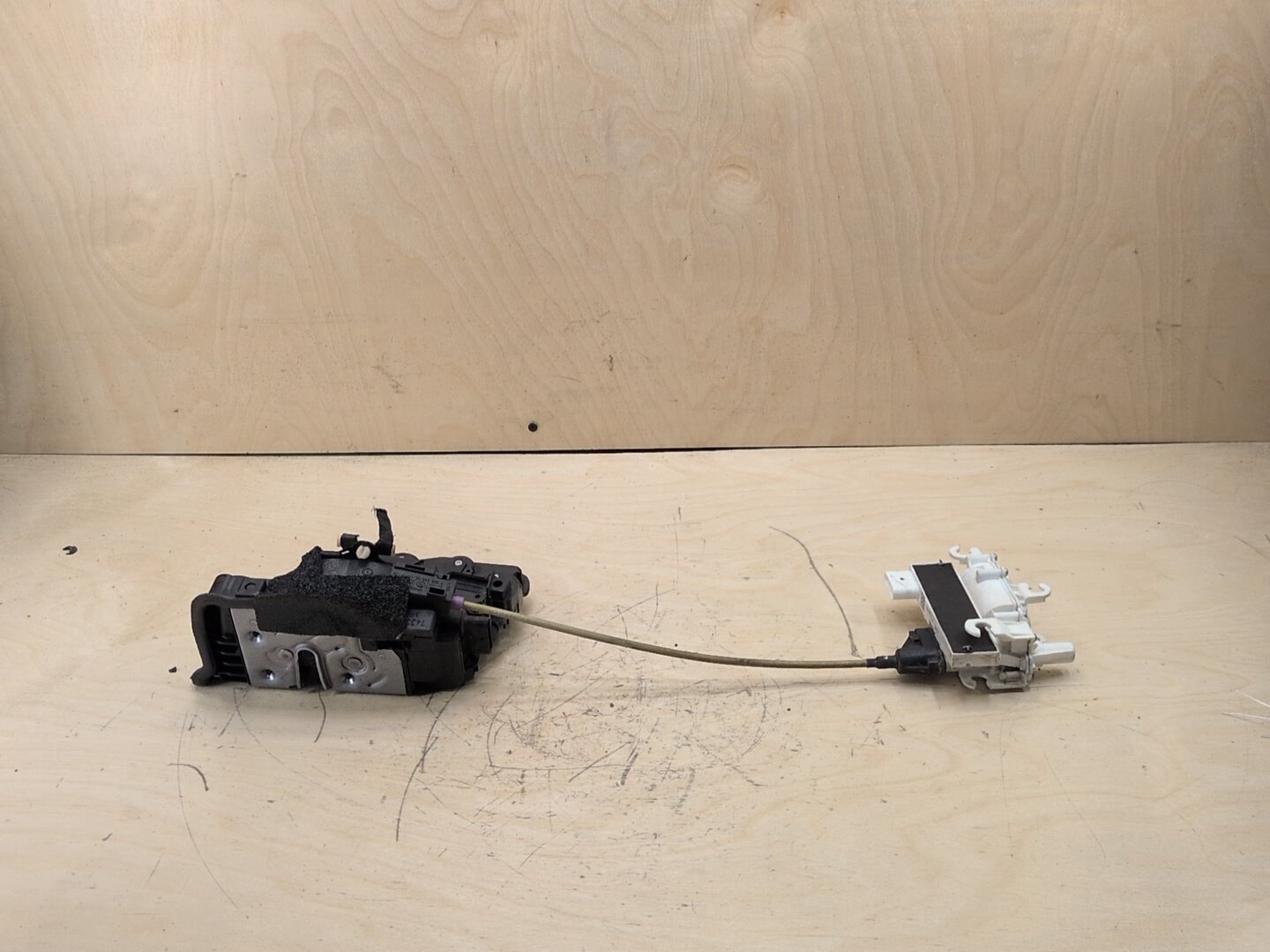 2016-2022 BMW 750i G12 Rear Right Passenger Door Latch Lock Actuator w/ Soft Close 2581898