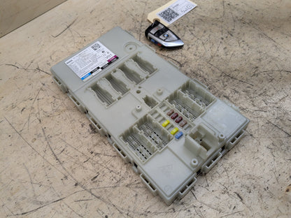 2018-2023 BMW M550i G30 Bdc Body Domain Fem Control Module w/ Key 8801716 OEM