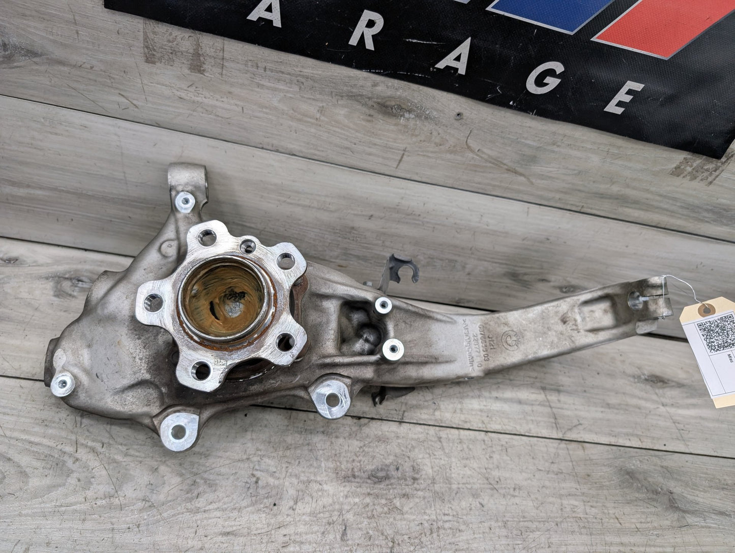 2019-2026 BMW X5 G05 Front Left Driver Spindle Knuckle w/ Bearing 6876655