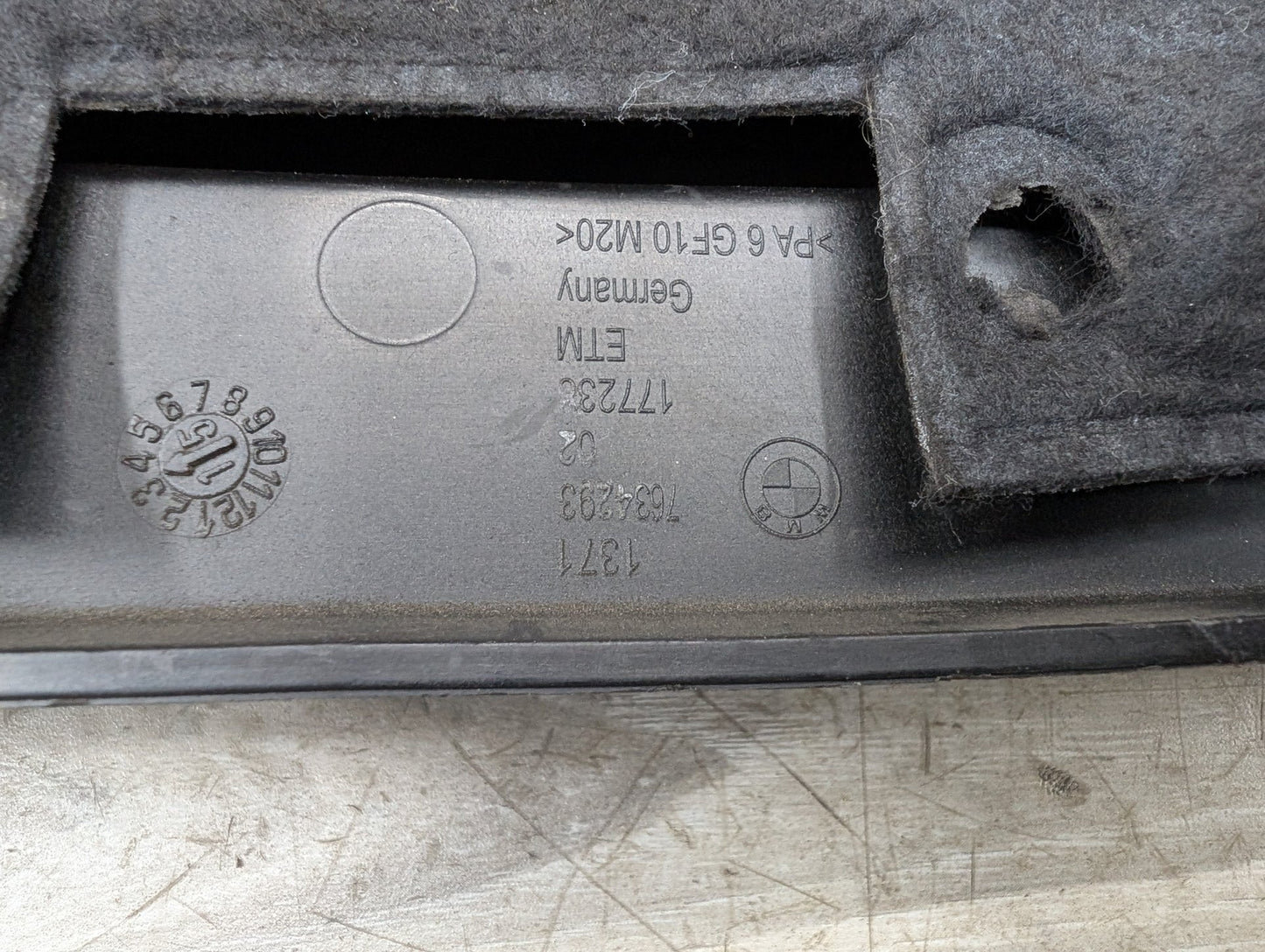 2014 - 2018 BMW X5 F15 Engine Cover 7634293 N63B