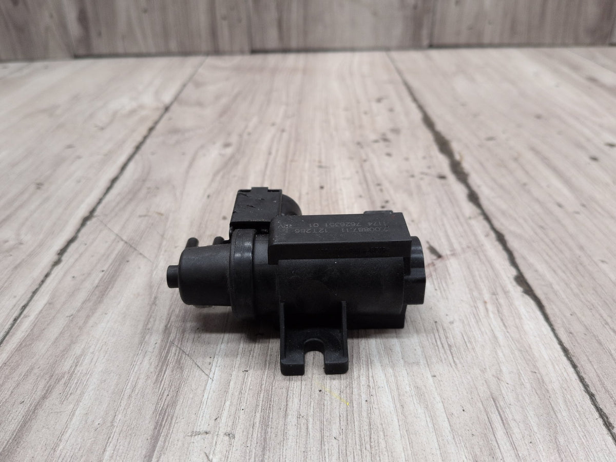 2011-2016 BMW M5 F10 Turbo Boost Pressure Solenoid Valve 7626351