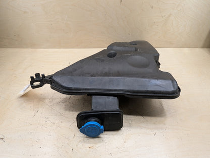 OEM BMW G12 G30 540 M550 750 M760 Windshield Wiper Washer Reservoir Tank Pump