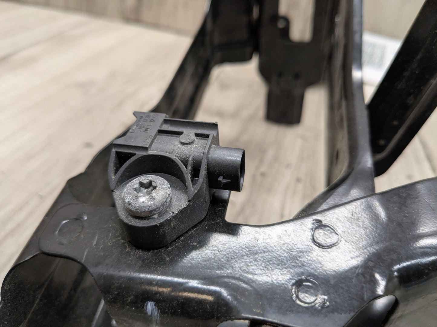 2019 BMW X3 G01 Left Driver Headlight Bracket 7400113