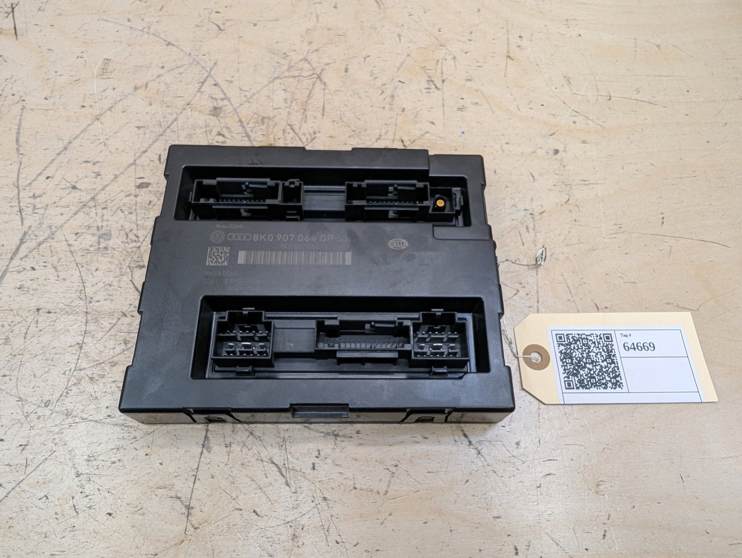 2011-2017 Audi RS5 8T BCM Body Control Module 8K0907064GP OEM