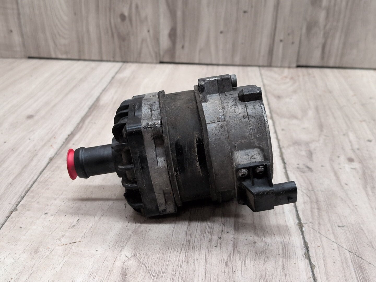 2010-2016 Audi B8 S4 CCBA Engine Motor Cooling Auxiliary Water Pump 8K0965567