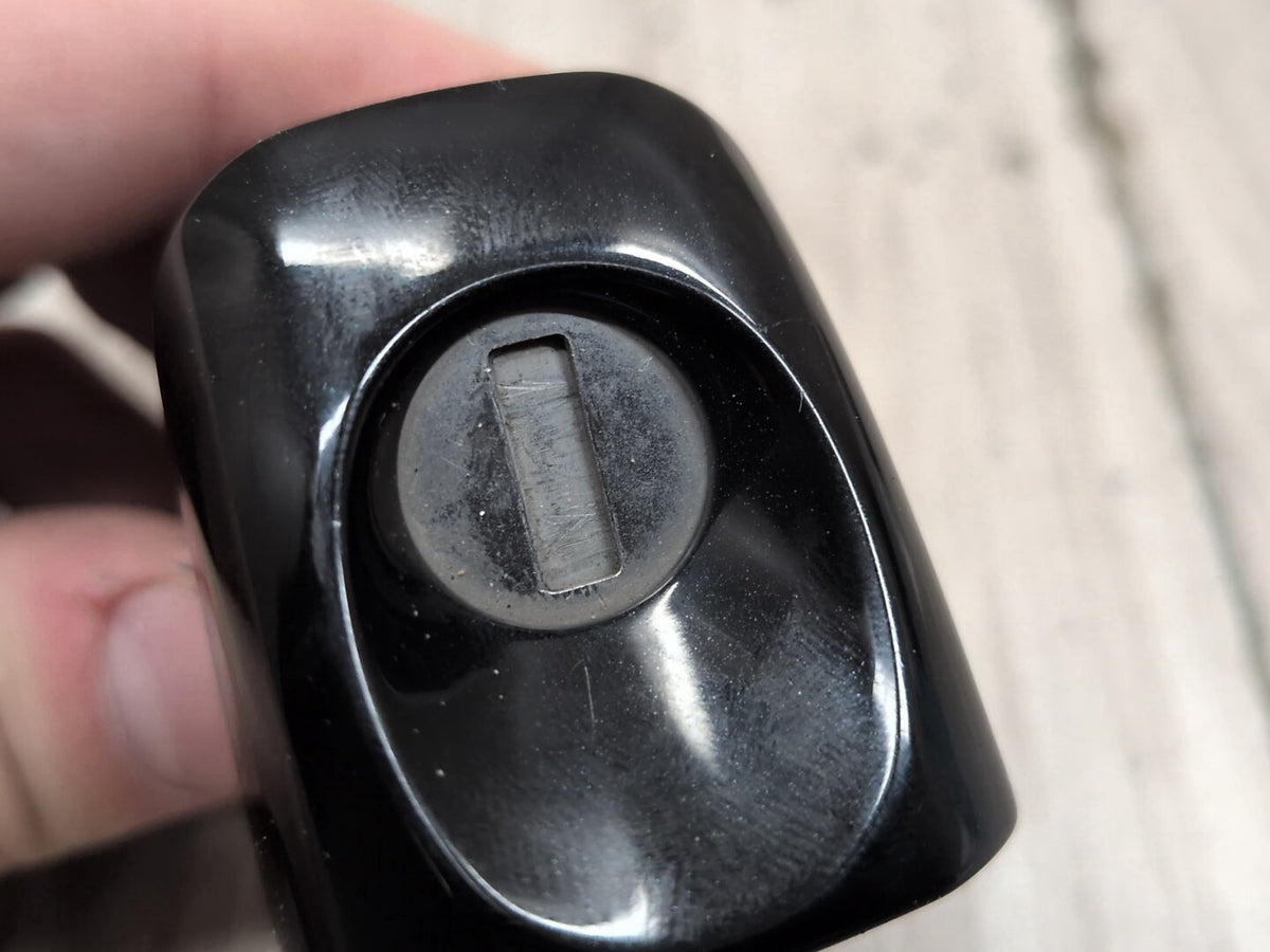 2016 Audi Q3 8U - DME Computer module w/ Key Fob And Mechanism PN: 8U0907115L