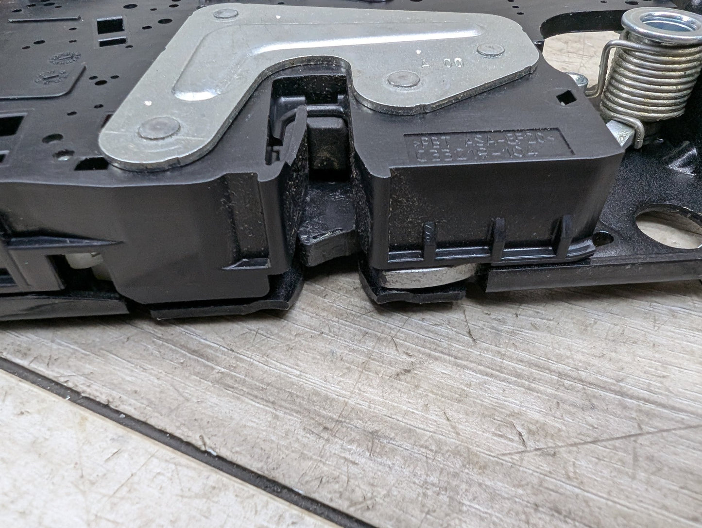 2016-2022 BMW 750Li G12 Liftgate Trunk Lid Liftgate Lock Latch Actuator 7441014