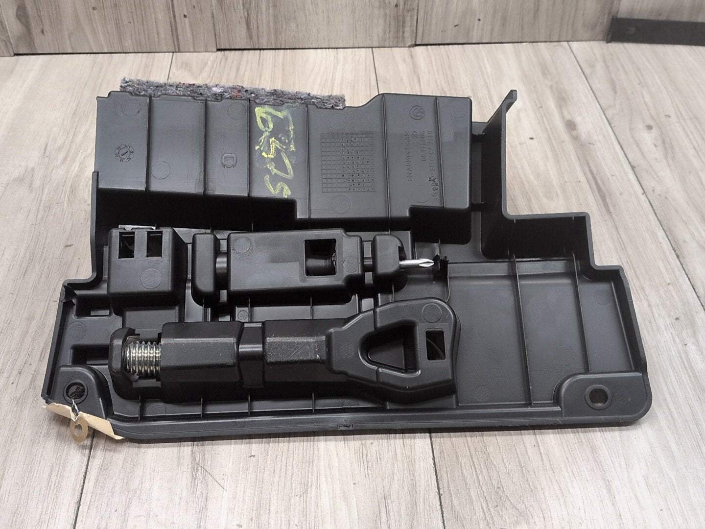 2014 - 2020 BMW 440i F36 Emergency Spare Wheel Rim Tire Tool Kit SET 7309514 B58B30M0