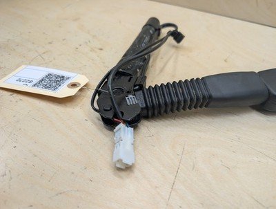 OEM BMW F30 F32 F36 F80 F82 F87 Front Right Passenger Seat Belt Buckle Tensioner