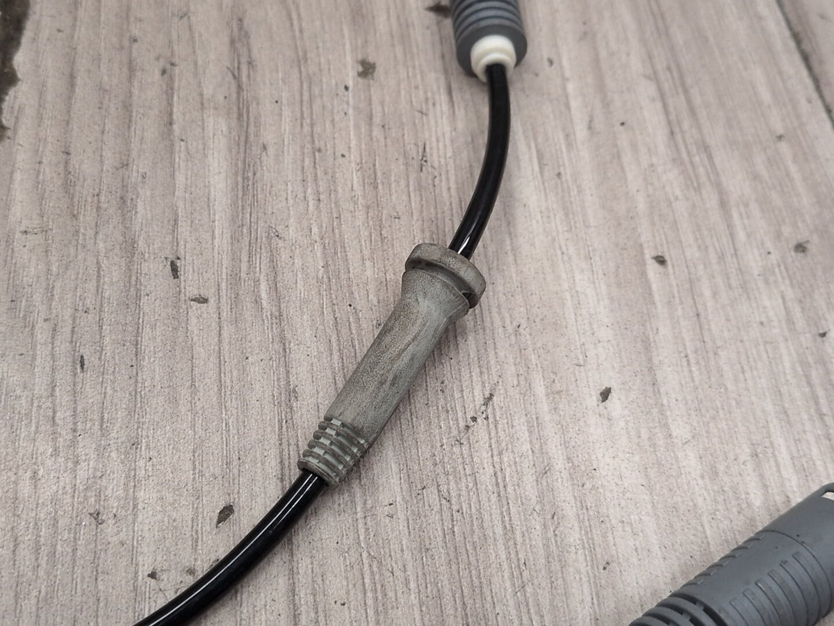 2006-2011 BMW 328i E90 Front Left Driver ABS Wheel Speed Sensor 6870075