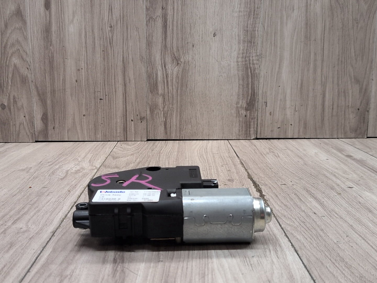 2017-2023 BMW M550i G30 Sunroof Sun Roof Glass Motor 7316536 OEM