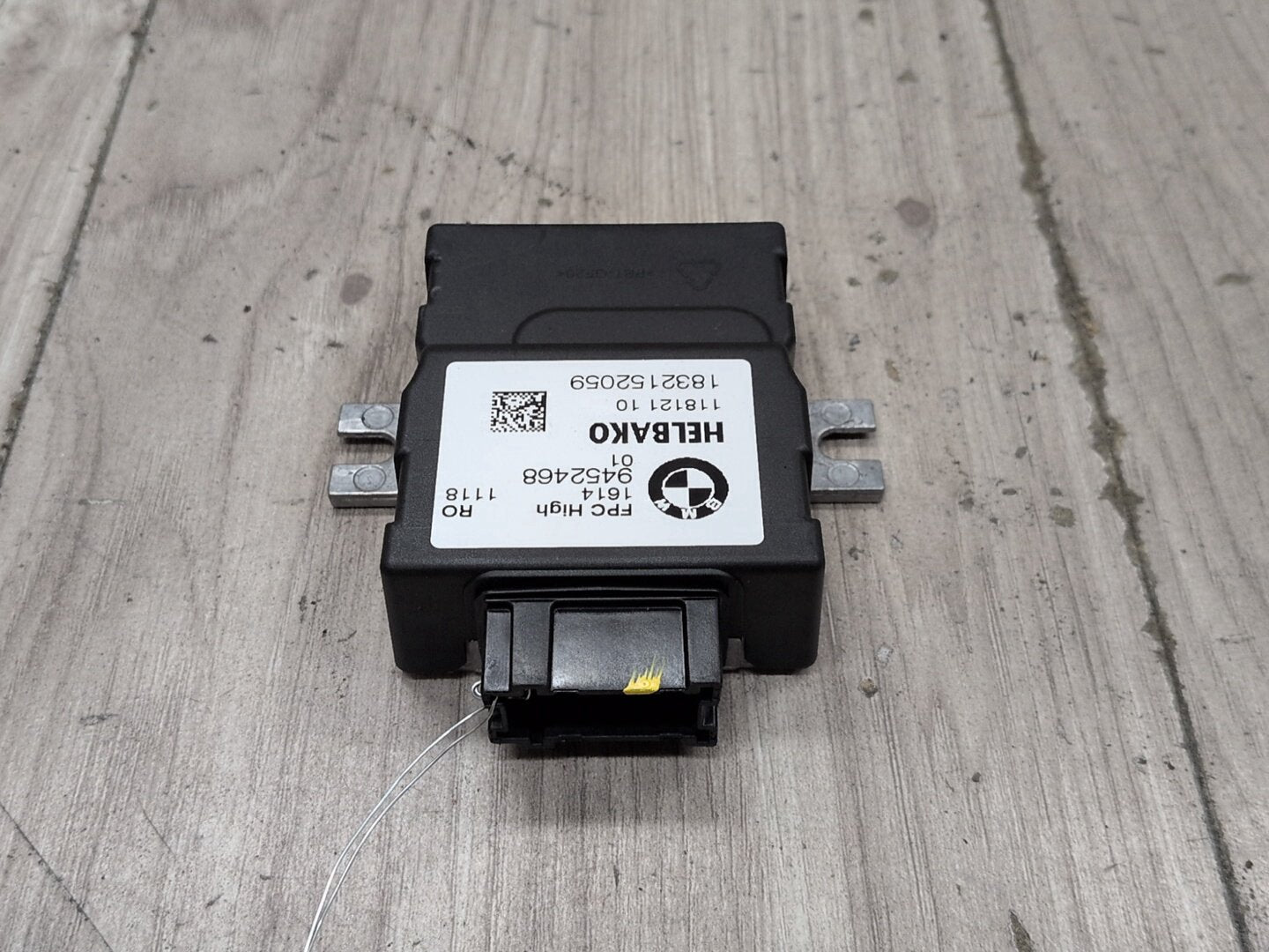 17-24 OEM BMW G01 G05 G12 G20 G22 G42 G30 G80 G82 Fuel Pump Control Module Unit