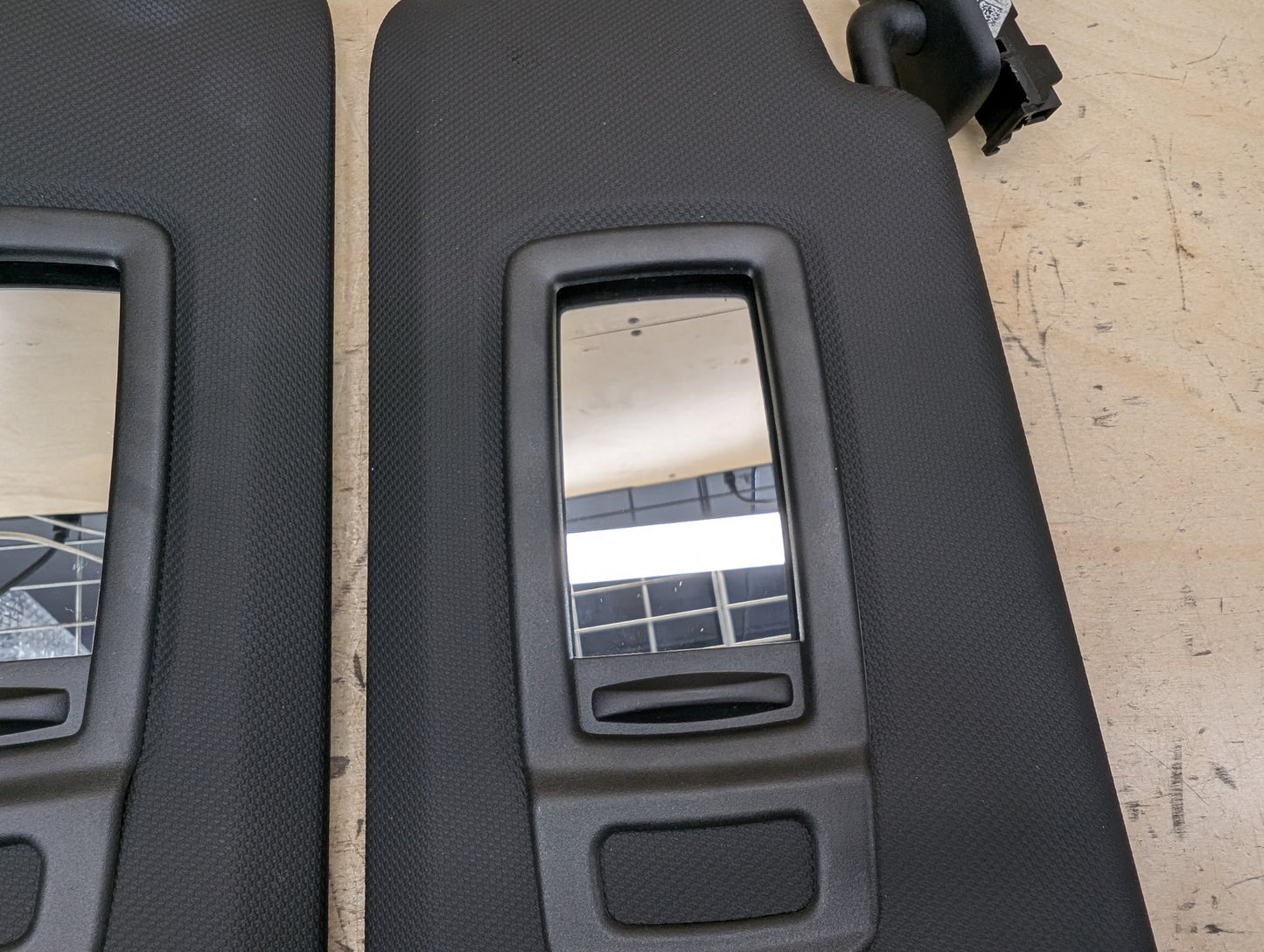 18-21 OEM BMW G01 G02 F97 F98 Right Passenger Side Sun Visor Anthracite Black