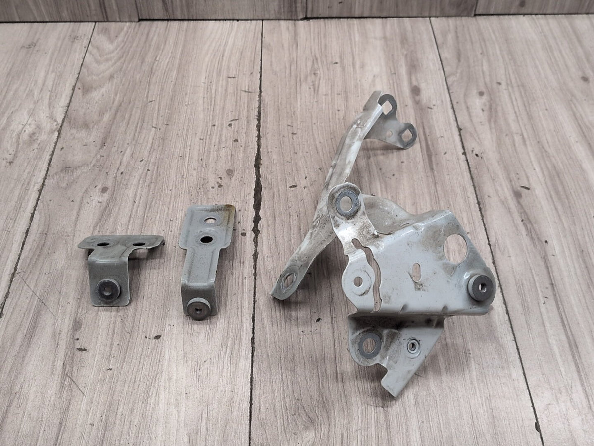 2017-2023 BMW M550i G30 Front Left Driver Fender Brackets SET 7349617 OEM